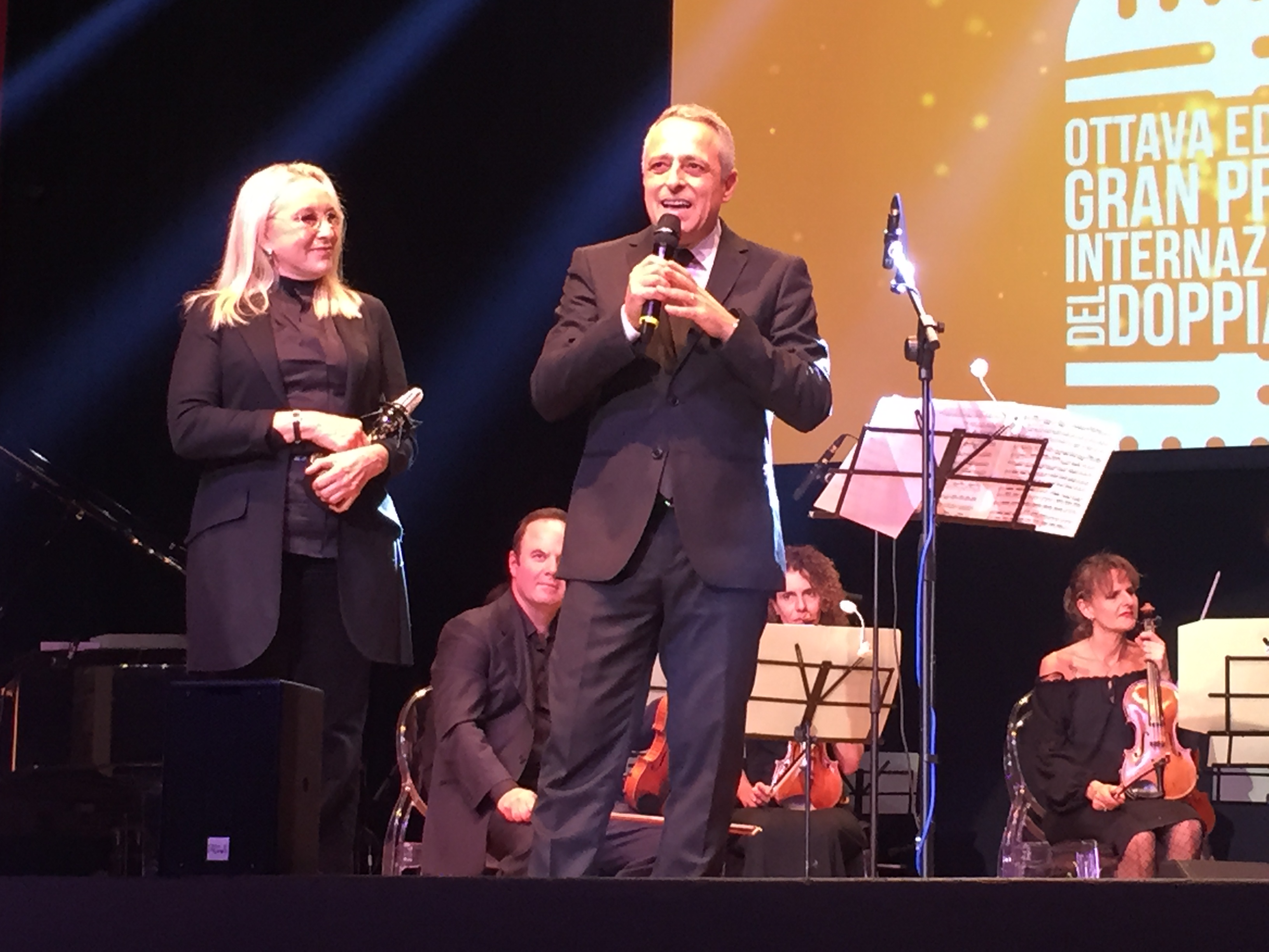 Eleonora Giorgi con Pasquale Anselmo, miglior doppiatore di una serie tv per "Bette Call Saul"