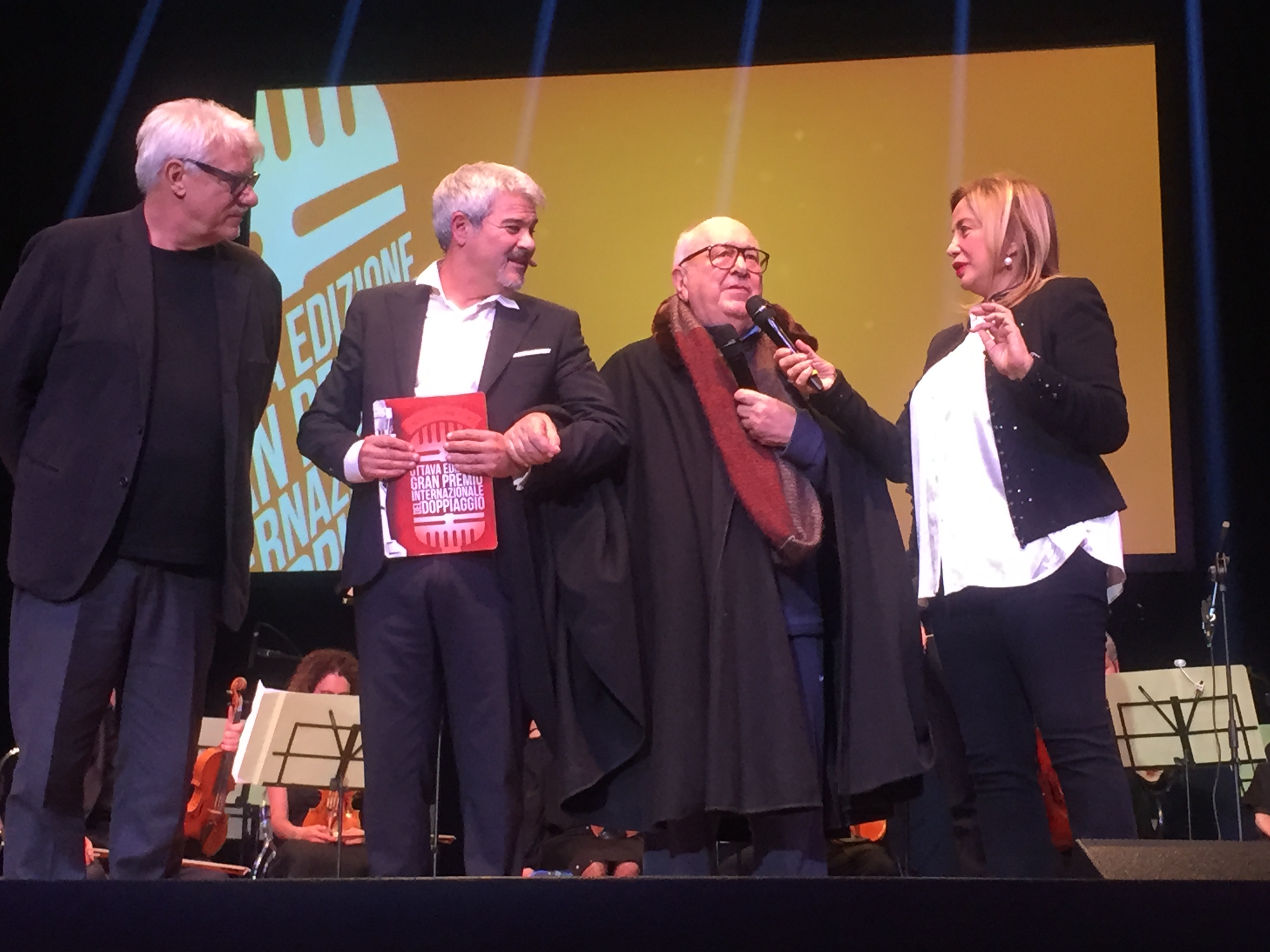 Elio Pandolfi, Premio alla carriera, con Ricky Tognazzi, Simona Izzo e Pino Insegno 1