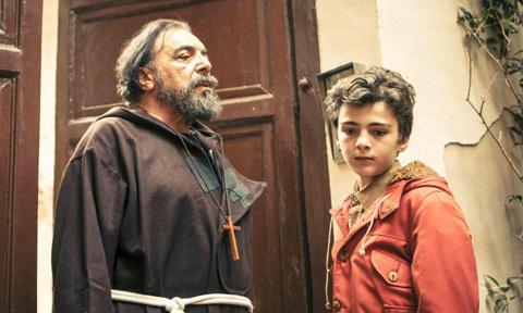 Nino Frassica ne “La mafia uccide solo d’estate”